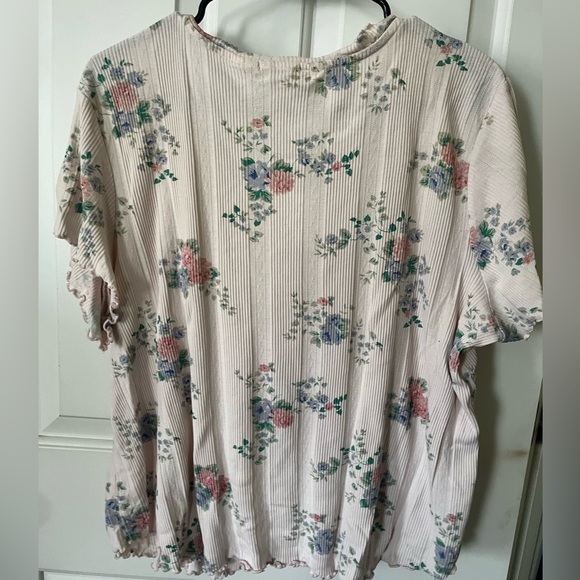 Vintage Pink Rose Floral Tee - Picture 6 of 6